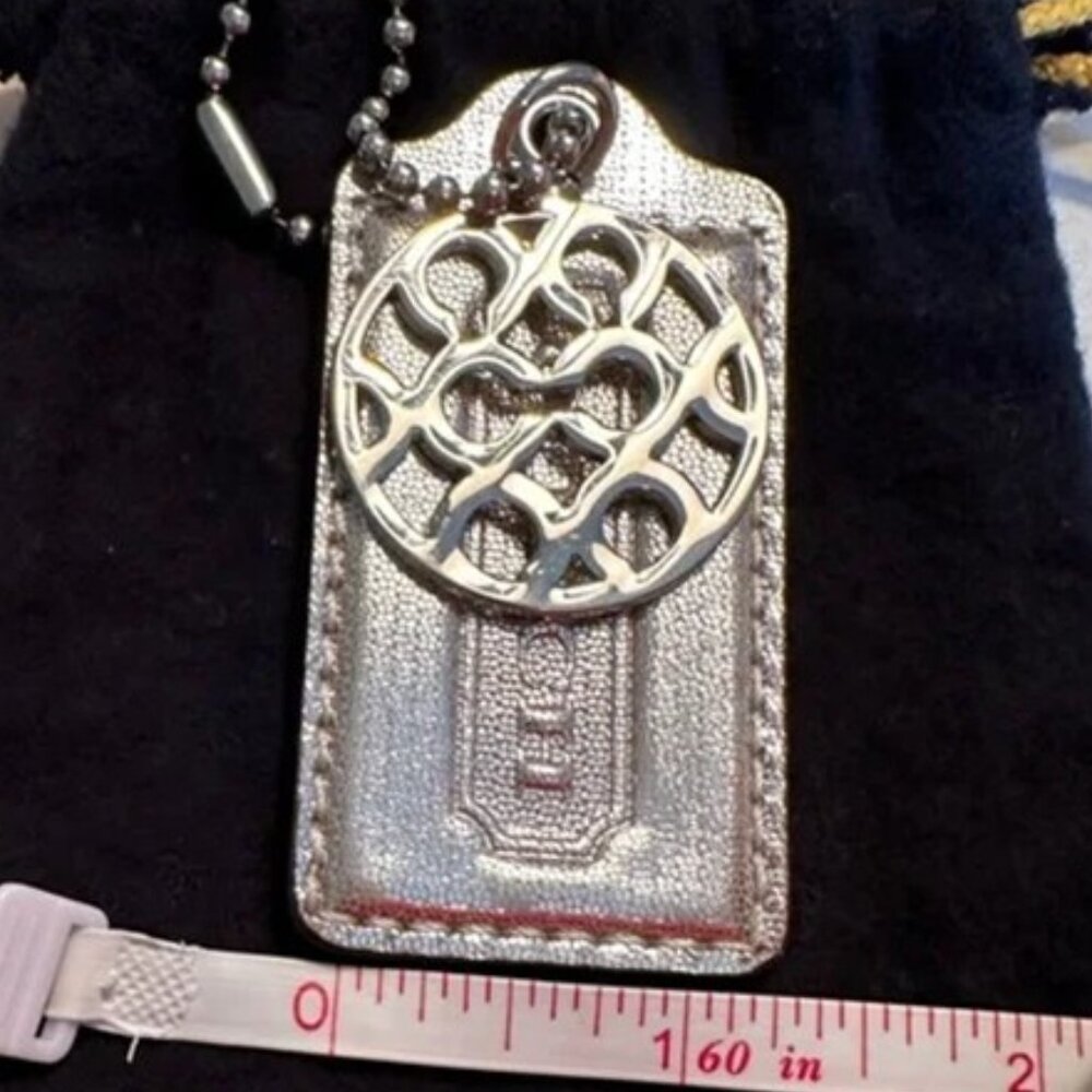Coach - Silver Hang Tag and Op Art C's Purse Charm - Picture 9 of 10